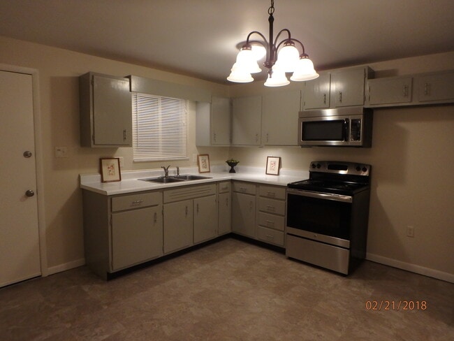 51 Gloria Ave, Unit 51