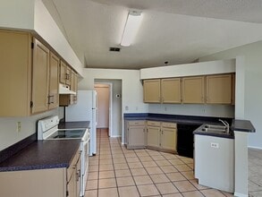 1618 Cassingham Cir in Ocoee, FL - Building Photo - Building Photo