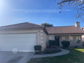 7400 Nye Dr in Highland, CA - Building Photo