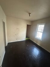 1601 Mabel Ave in Flint, MI - Building Photo - Building Photo