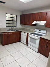 6845 NW 169th St in Hialeah, FL - Building Photo - Building Photo