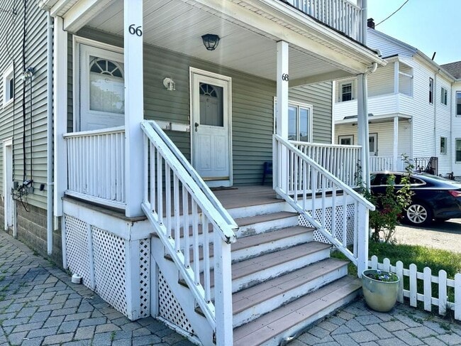 66 Willis Ave in Medford, MA - Building Photo - Building Photo