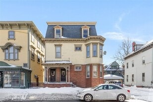1402 Westminster St in Providence, RI - Building Photo