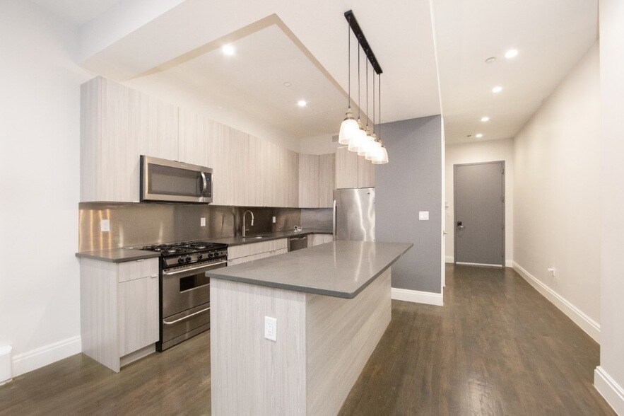 45 Beekman St, Unit 4N in New York, NY - Building Photo