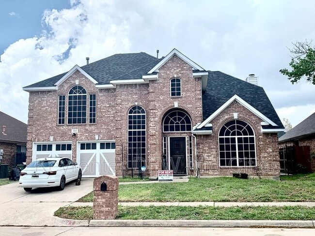 5814 Gloucester Ct