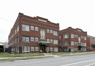 Worthington Manor Apartments in Fort Wayne, IN - Building Photo - Building Photo