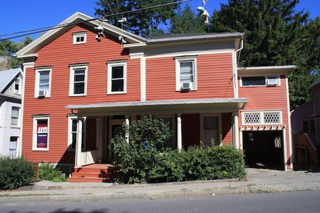 117 Hudson St in Ithaca, NY - Building Photo