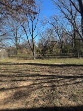 1010 N Dickerson Ave in Springfield, MO - Building Photo - Building Photo