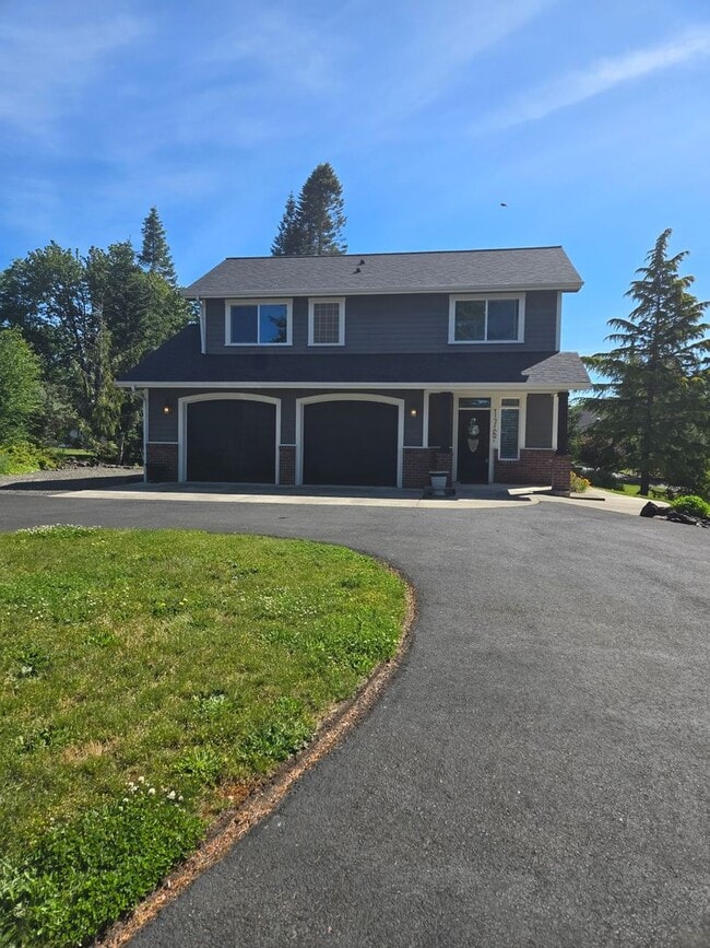 property at 176 Alderwood Dr
