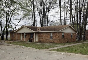 900 N Jeff Davis Ave in Jacksonville, AR - Building Photo