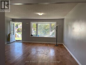 172 Darlington Dr in Hamilton, ON - Building Photo - Building Photo