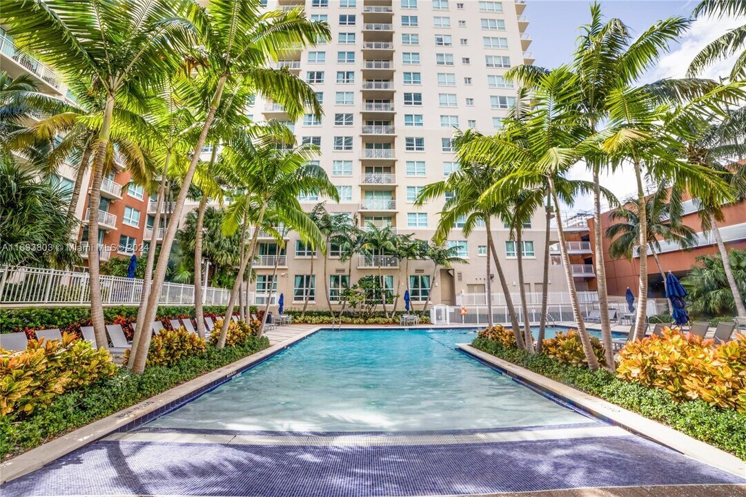 2001 Biscayne Blvd, Unit 3610 in Miami, FL - Building Photo