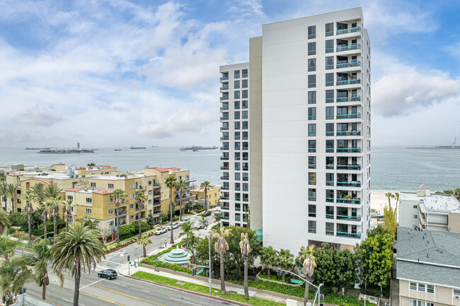 The Ocean Club in Long Beach, CA - Building Photo - Building Photo