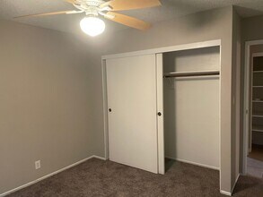 2320 Pinon Springs Cir in Bakersfield, CA - Building Photo - Building Photo