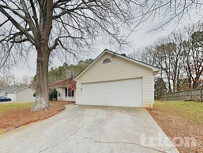 2845 Spring Green Way in Powder Springs, GA - Building Photo - Building Photo