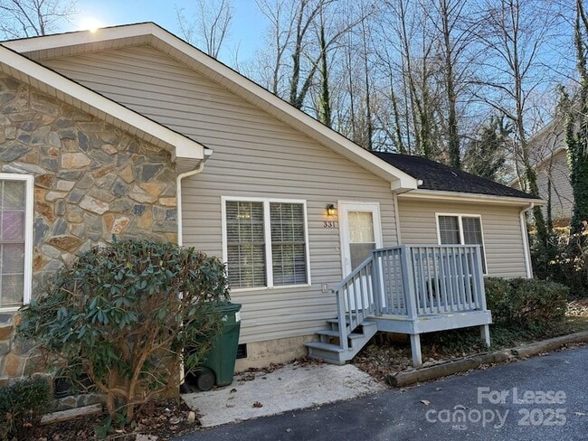 331 E I St in Newton, NC - Building Photo - Building Photo