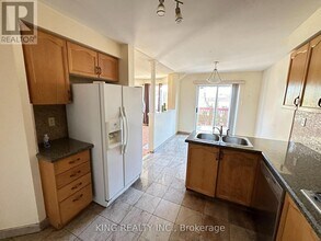 77 Forestgrove Cir in Brampton, ON - Building Photo - Building Photo