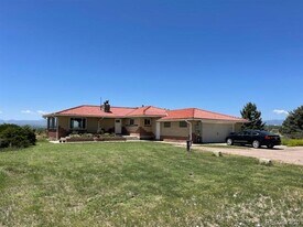 7966 Elmwood Ln in Denver, CO - Building Photo