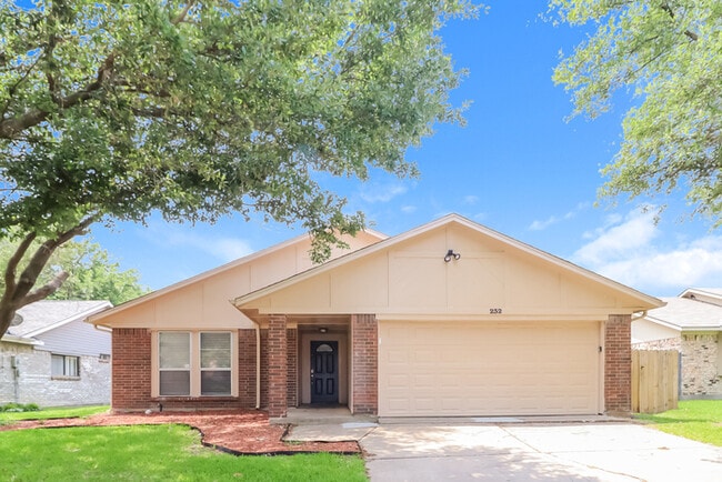 232 Lemon Dr