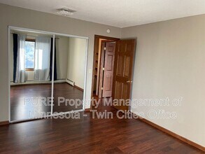 1690 Highway 36 W in St. Paul, MN - Building Photo - Building Photo