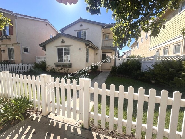 2235 Cordoban Ln
