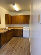 461 W Colorado St in Glendale, CA - Building Photo - Building Photo