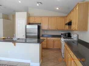 3815 Shimmering Creek Ave in North Las Vegas, NV - Building Photo - Building Photo