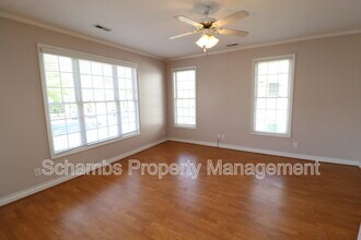 2121 Kudrow Ln in Morrisville, NC - Foto de edificio - Building Photo