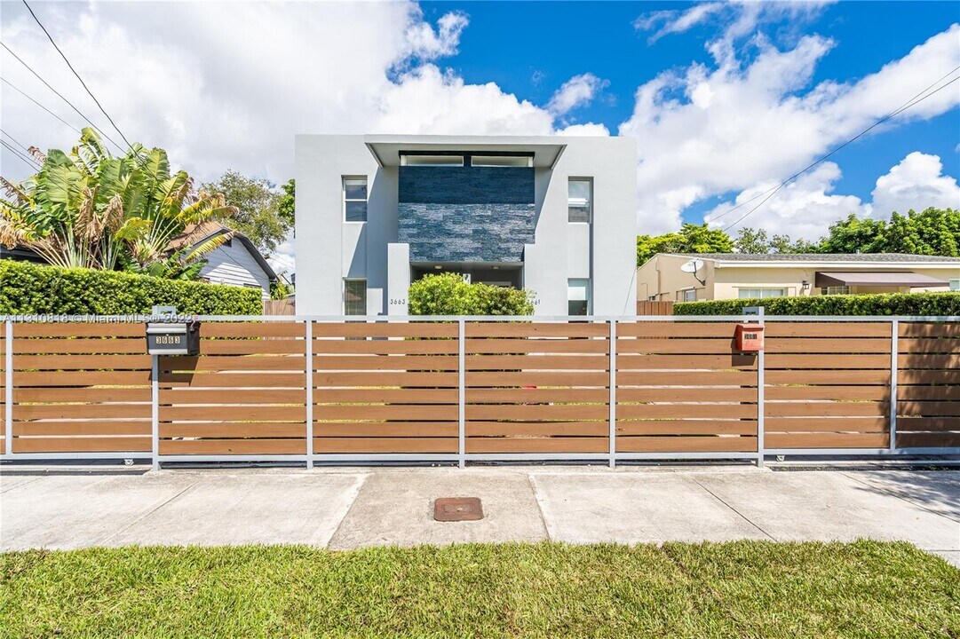 3663 SW 15th St-Unit -3663 in Miami, FL - Building Photo