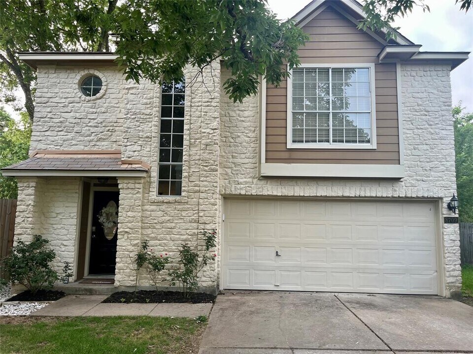 8709 Cretys Cove in Austin, TX - Building Photo