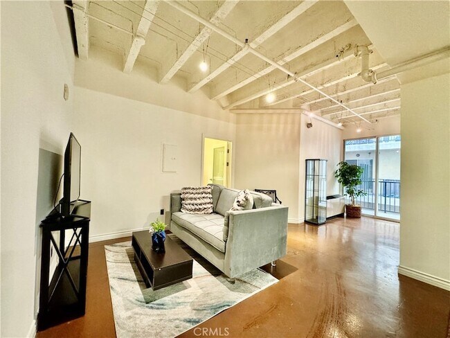 312 W 5th St, Unit 1009 in Los Angeles, CA - Building Photo - Building Photo