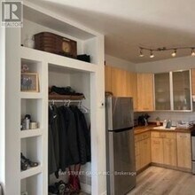 693 Woodbine Ave in Toronto, ON - Building Photo - Building Photo