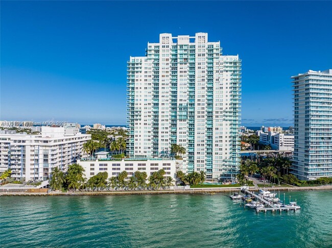 650 West Ave, Unit 1603 in Miami Beach, FL - Building Photo - Building Photo