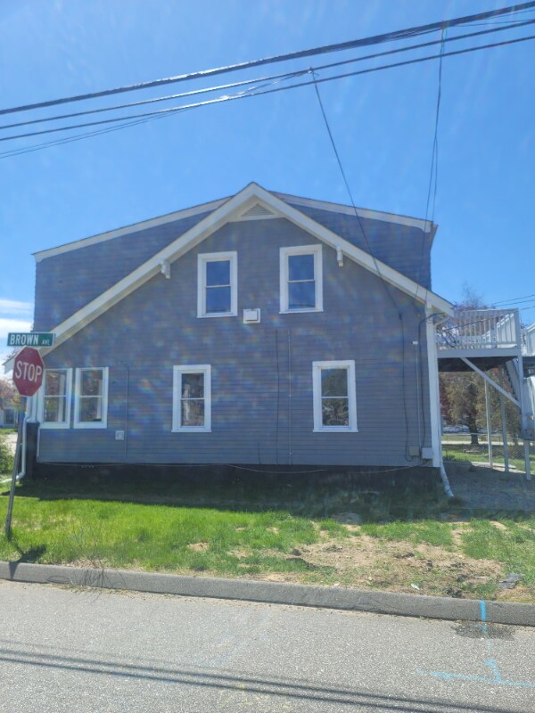 49 Brown Ave, Unit C in Jewett City, CT - Building Photo - Building Photo