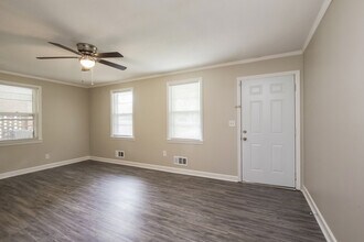 212 Bartlett St in Mauldin, SC - Building Photo - Building Photo