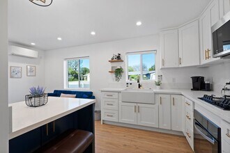 23802 Mobile St in Los Angeles, CA - Building Photo - Building Photo