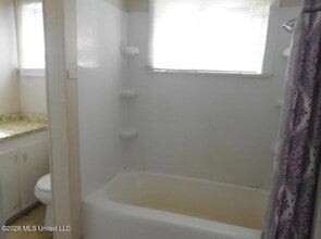 8009 McComb Hville Rd in Mccomb, MS - Building Photo - Building Photo