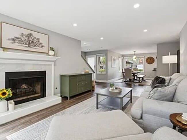 property at 641 Centre Ct