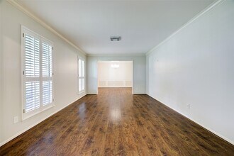 12318 Perthshire Rd in Houston, TX - Building Photo - Building Photo