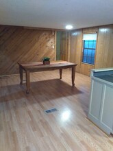 11529 Main St in Jonestown, TX - Foto de edificio - Building Photo