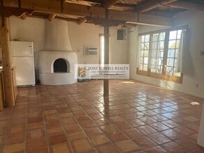 2747 S Kinney Rd in Tucson, AZ - Foto de edificio - Building Photo