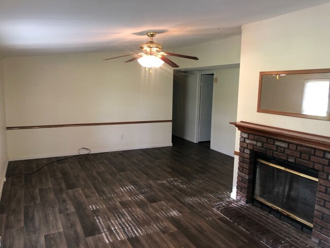 3777 Smith-Berry Rd in Glennville, GA - Building Photo - Building Photo