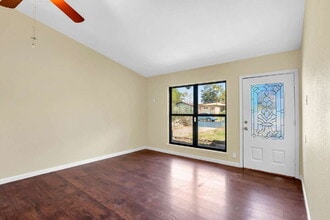 5762 Broken Lance St in San Antonio, TX - Building Photo - Building Photo