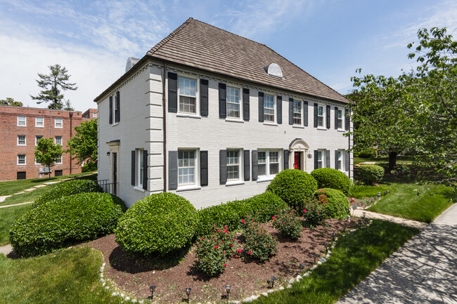 Fairfax Village Condominiums in Washington, DC - Building Photo - Building Photo