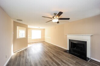 255 Summer Hill Cir in Stockbridge, GA - Building Photo - Building Photo