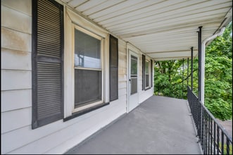 4105 E 64th St in Cleveland, OH - Foto de edificio - Building Photo