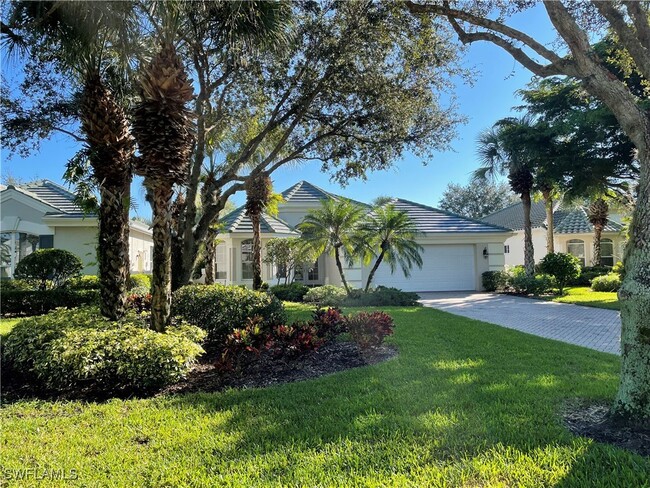 23179 Foxberry Ln in Bonita Springs, FL - Foto de edificio - Building Photo