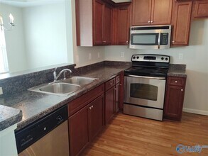 208 Falling Water Ln SW in Madison, AL - Building Photo - Building Photo