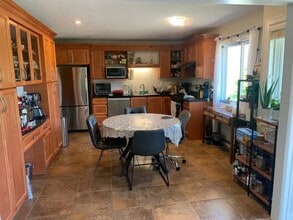 860 Jefferson Av in West Vancouver, BC - Building Photo - Building Photo