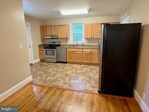10110 Barnes Ave in Owings Mills, MD - Building Photo - Building Photo